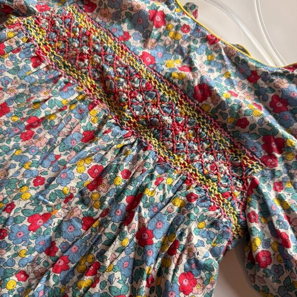Mini Boden girl's flower smocked dress - Picture 2 of 2
